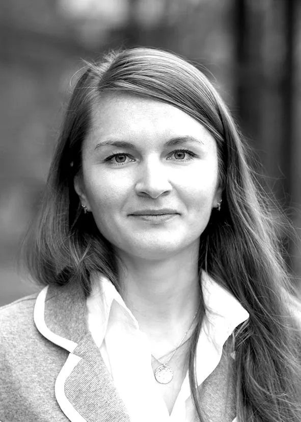Porträt von Julia Stolzke-Hirschfeld